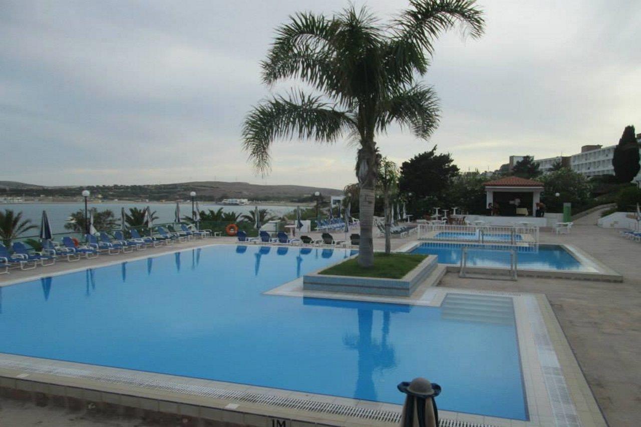 Mellieha Bay Hotel Exterior photo